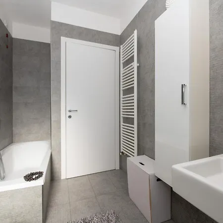 Mgh Luxury - Residenza La Perla Peschiera Lakefront * Peschiera del Garda